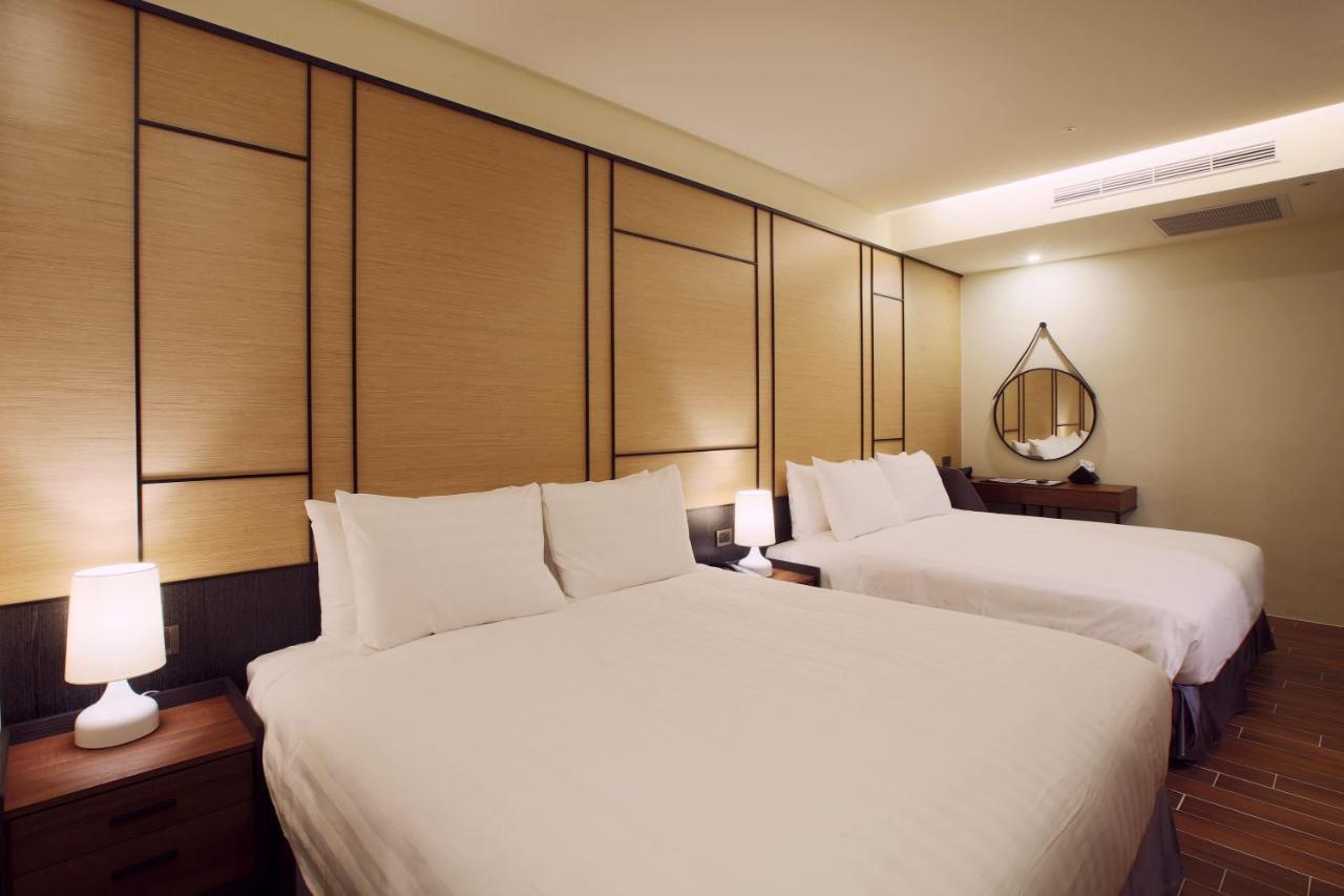 Hotel A Tainan Bagian luar foto