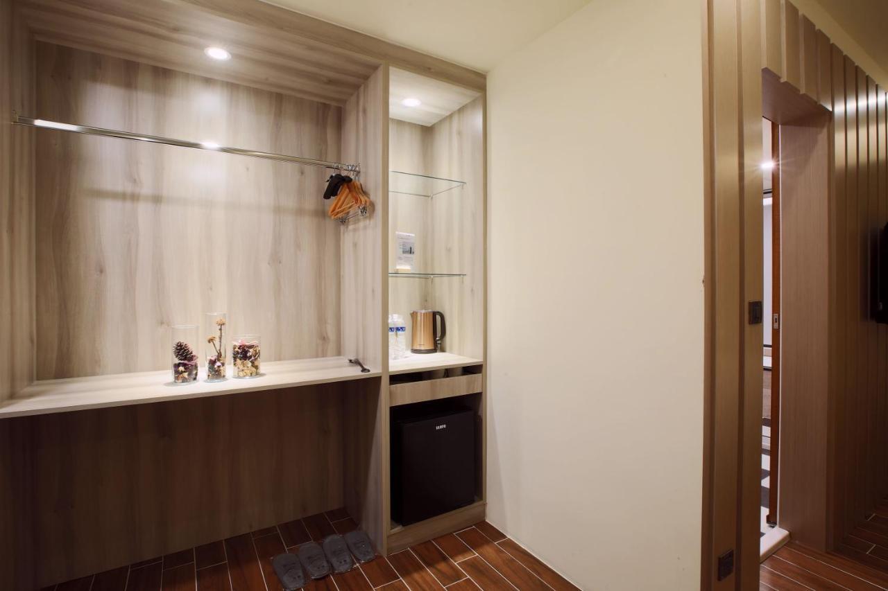 Hotel A Tainan Bagian luar foto